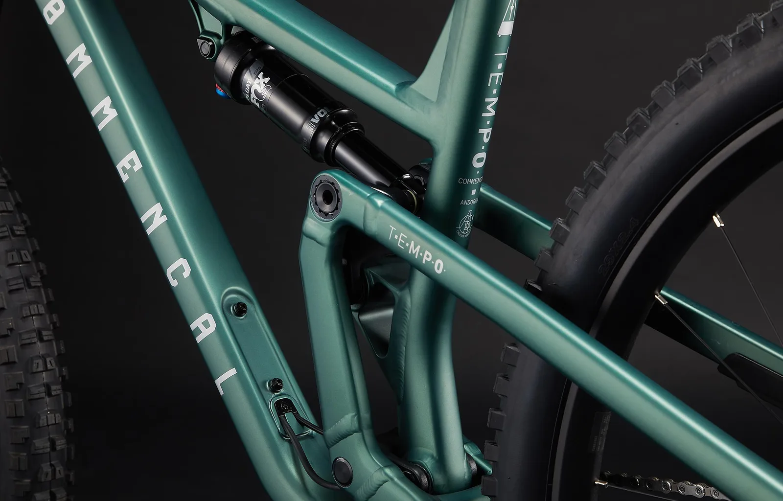 T.E.M.P.O. ESSENTIAL METALLIC GREEN – miniatură 8