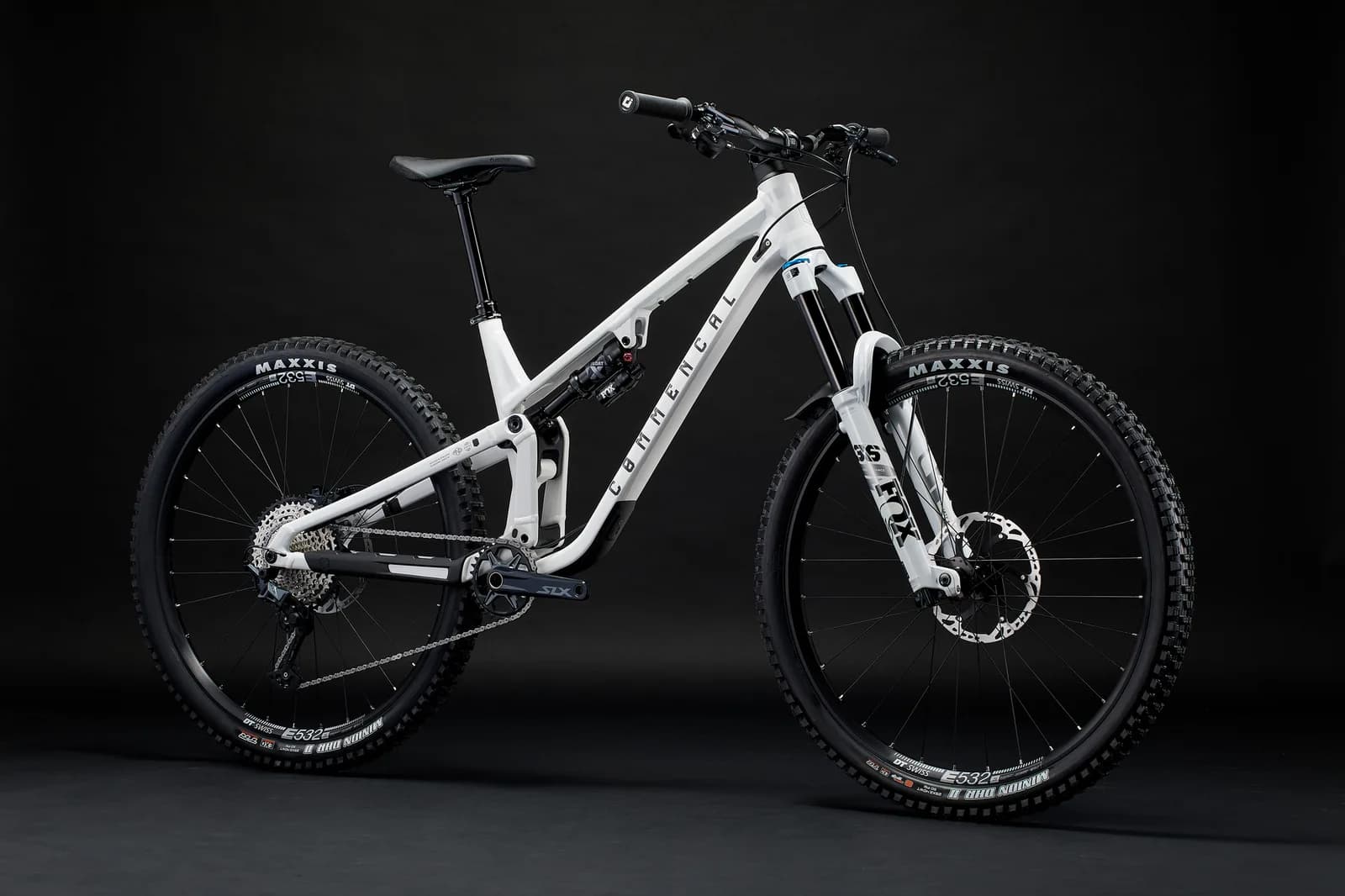 META V5 ESSENTIAL PURE WHITE – miniatură 2