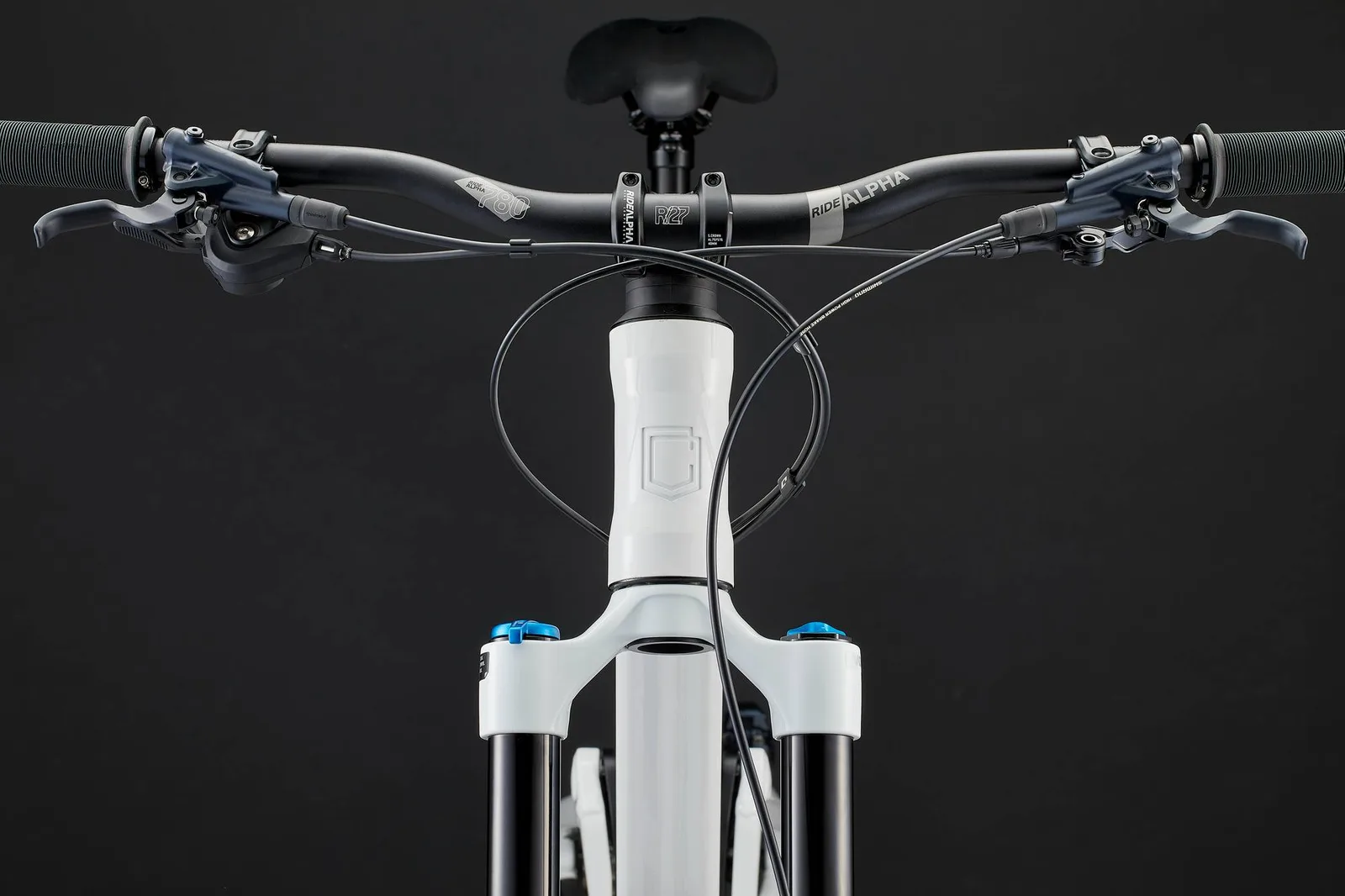 META V5 ESSENTIAL PURE WHITE – miniatură 7