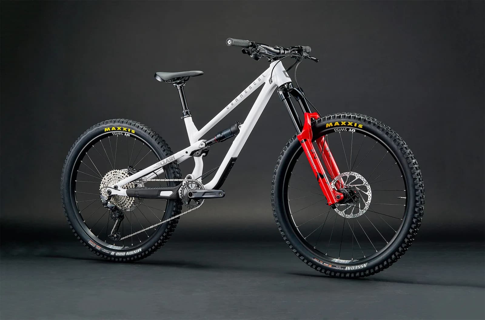 CLASH XS PURE WHITE 2026 – miniatură 2