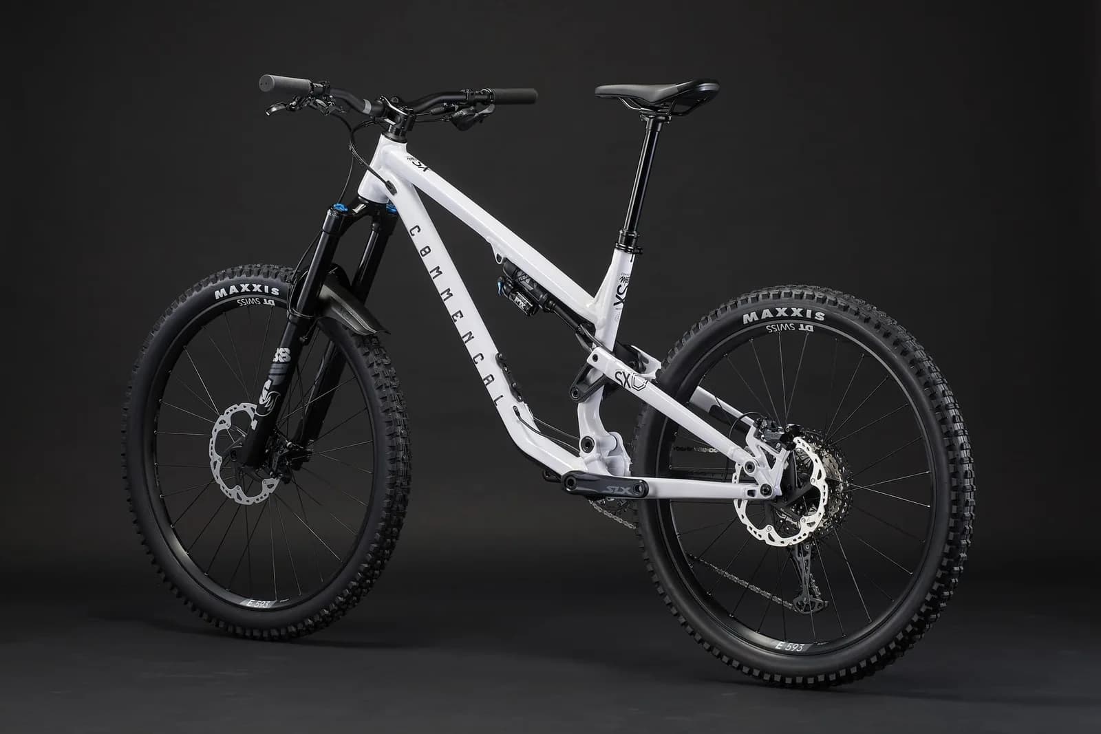 META SX V4 ESSENTIAL PURE WHITE 2025 – miniatură 3
