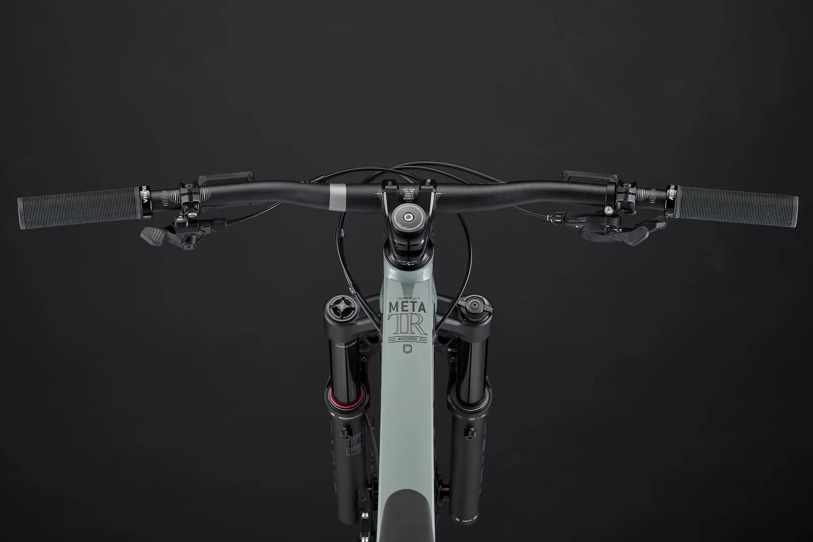 META TR V4 RIDE PYRITE GREY 2025 – miniatură 4