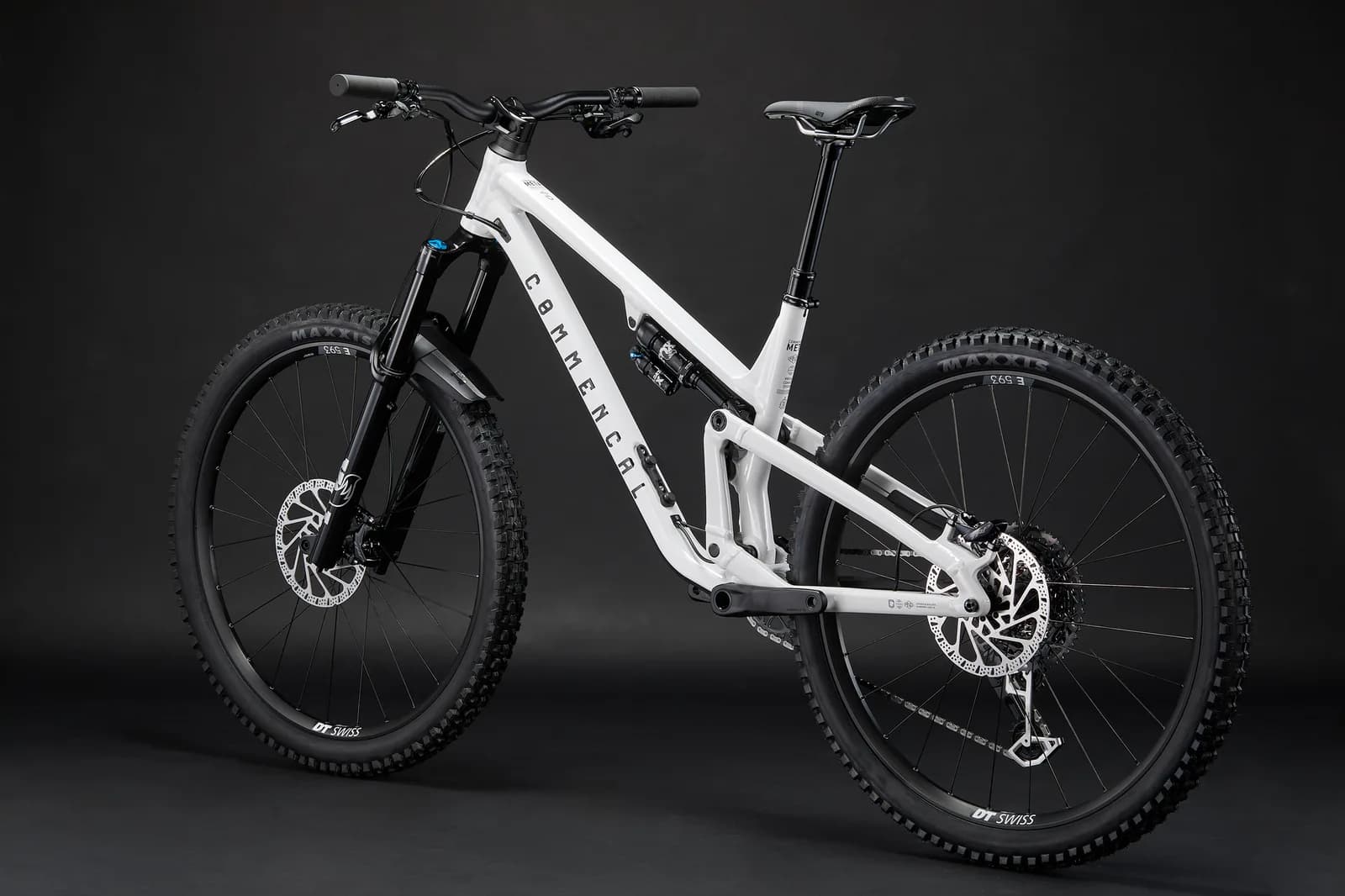 META V5 ESSENTIAL PURE WHITE 2027 – miniatură 3