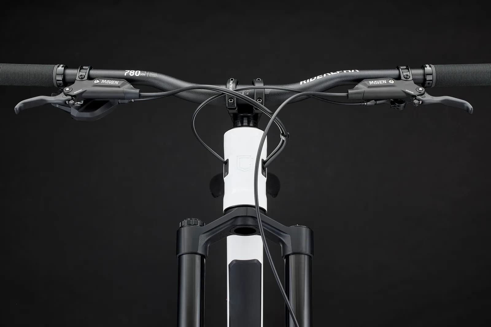 CLASH V3 ROCKSHOX PURE WHITE 2027 – miniatură 5