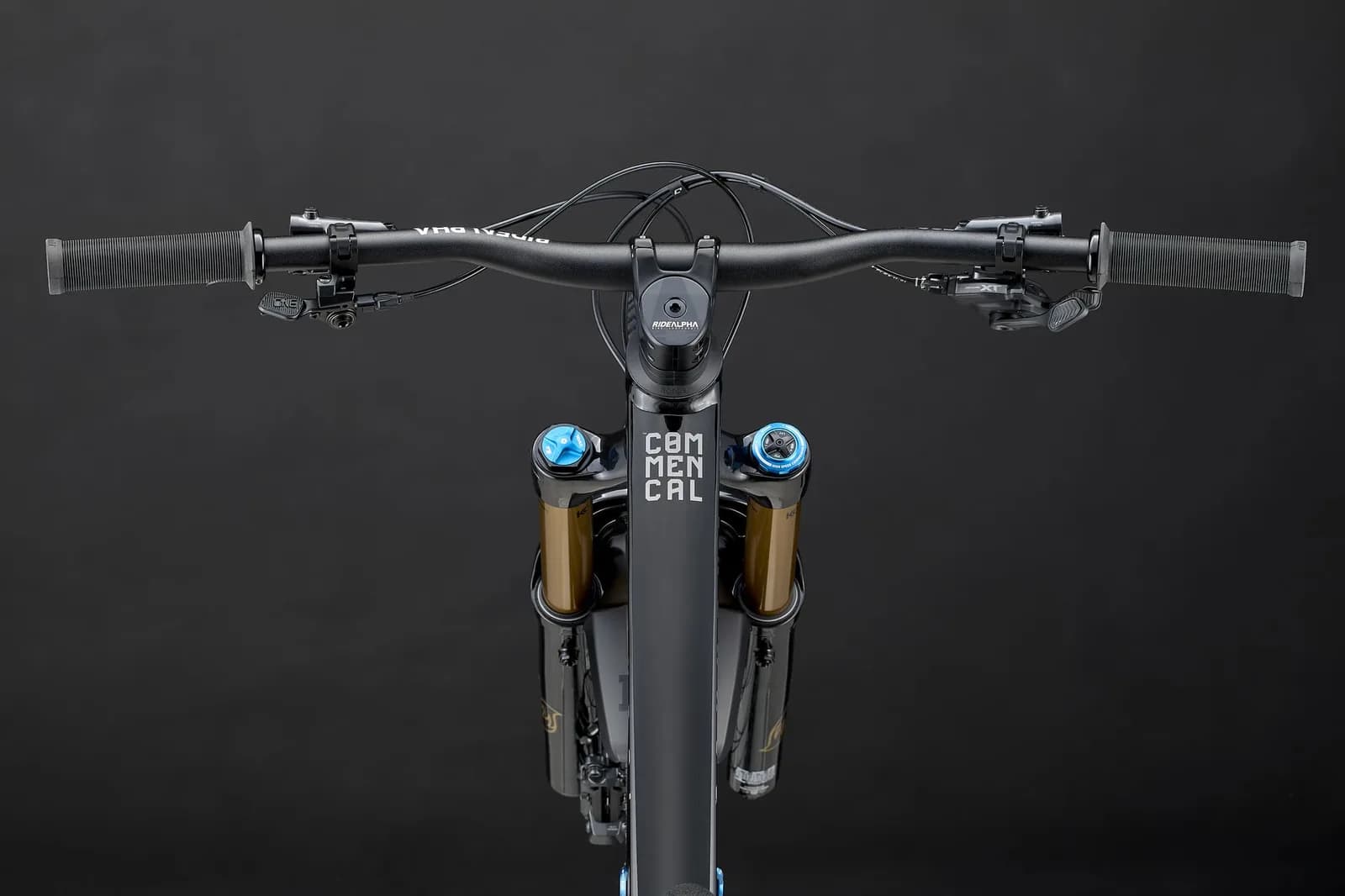 CLASH V3 SIGNATURE PURE BLACK 2027 – miniatură 4