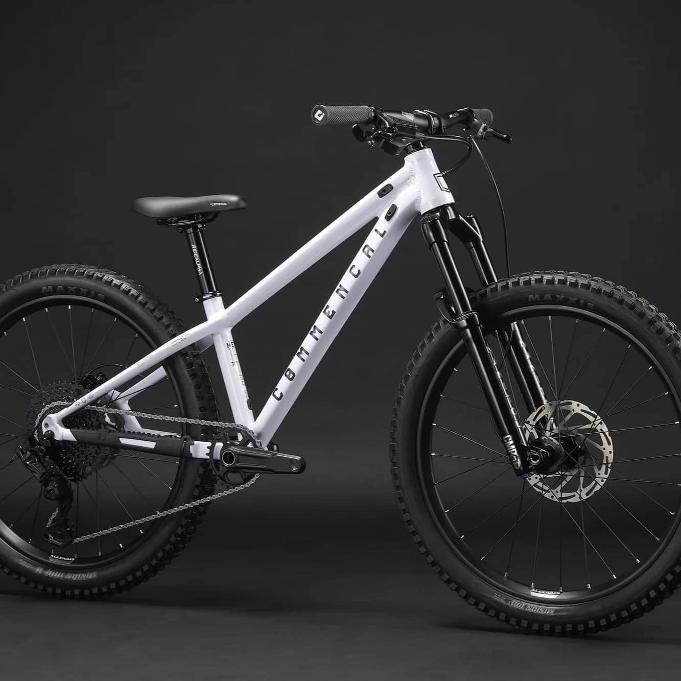 META HT 24 PURE WHITE 2026 – miniatură 2