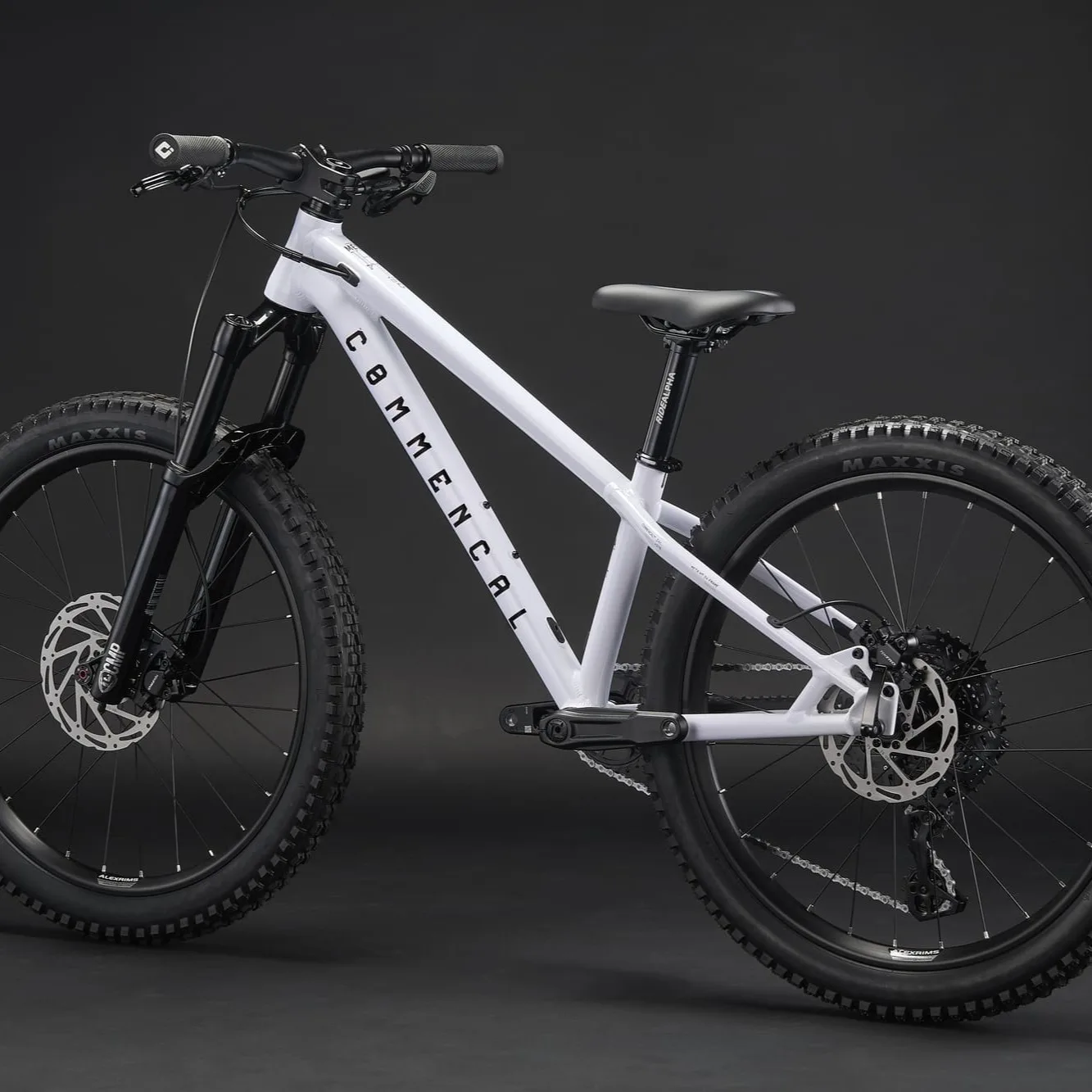 META HT 24 PURE WHITE 2026 – miniatură 3