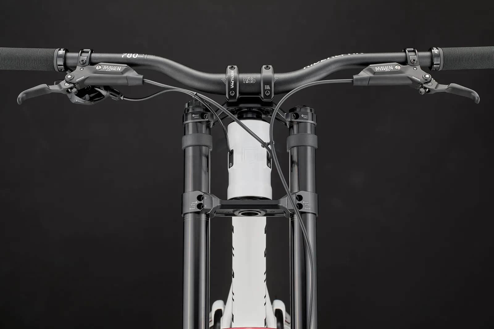 SUPREME DH V5.2 ROCKSHOX PURE WHITE 2027 – miniatură 5