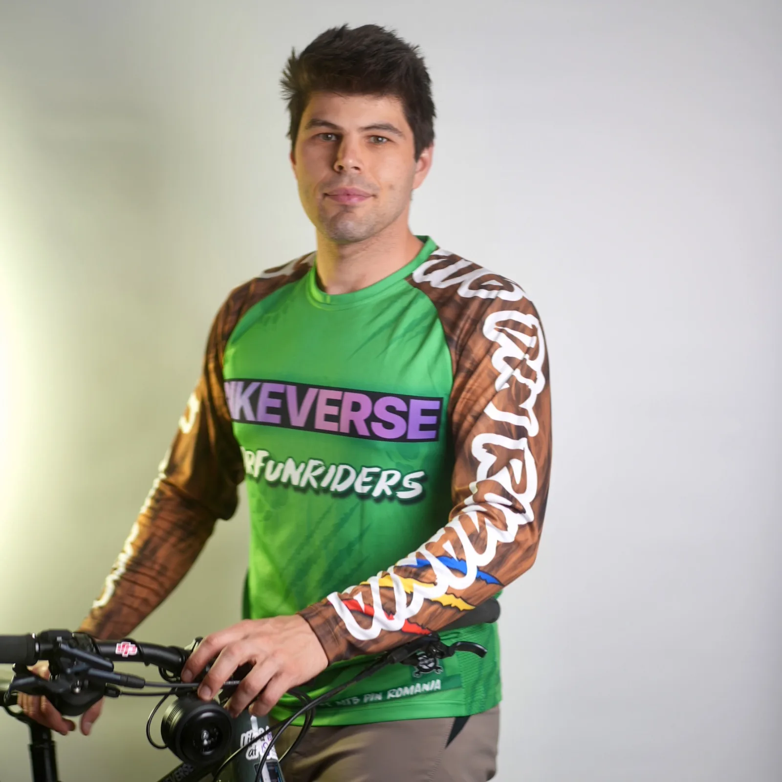 Tricou Ciclism MTB Downhill Mânecă Lungă BIKEVERSE ForFunRiders – Blana de Urs (Purtat de @alexsece) (3/7)