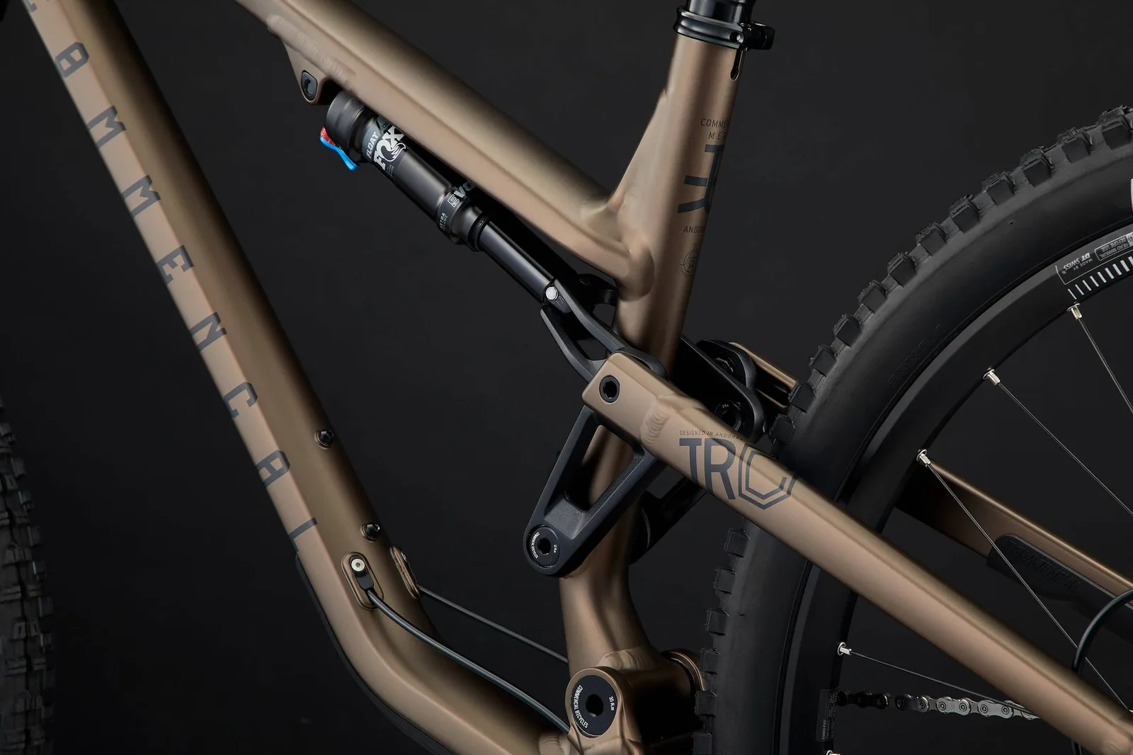 META TR V4 ESSENTIAL FROZEN BROWN (8/8)