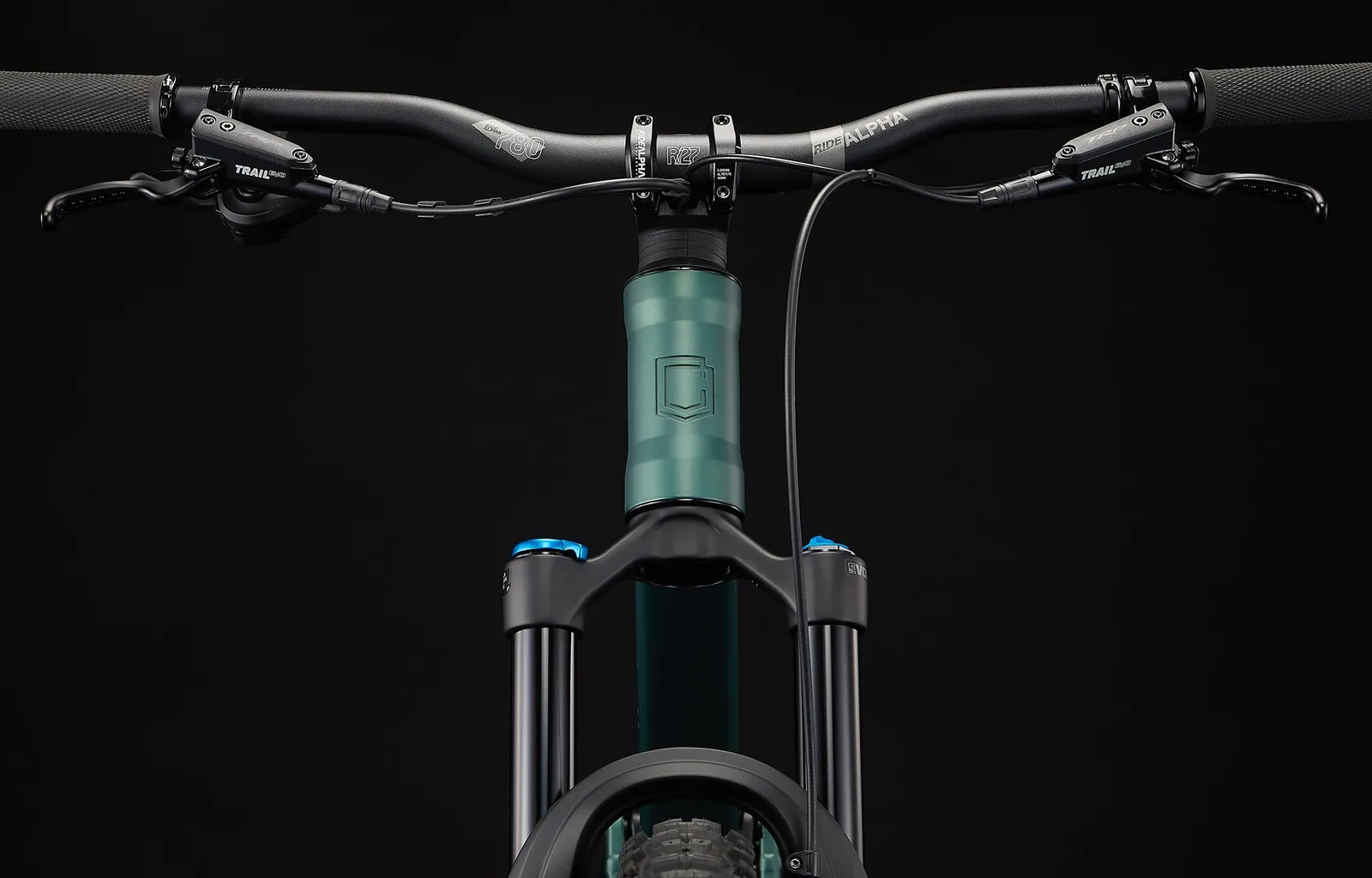 T.E.M.P.O. ESSENTIAL METALLIC GREEN (7/8)