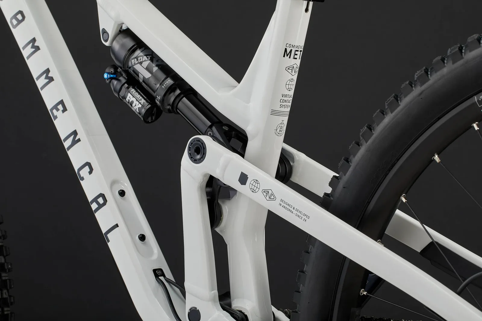 META V5 ESSENTIAL PURE WHITE (8/8)