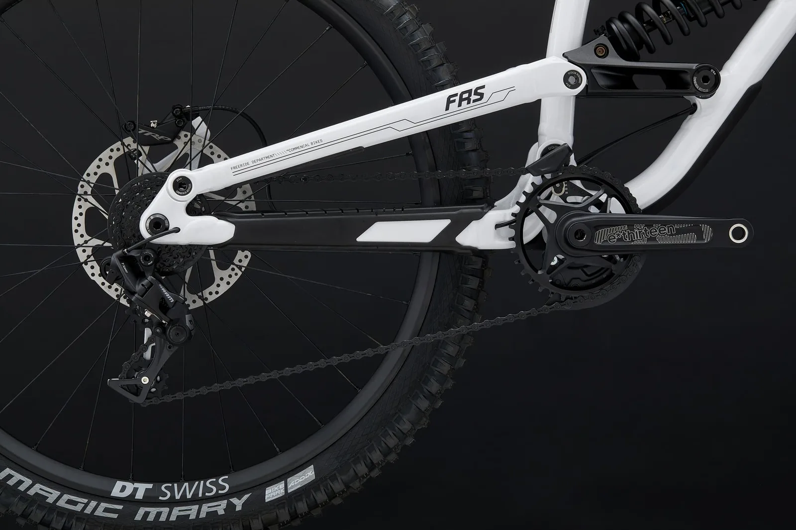 FRS PARK PURE WHITE 2026 (6/10)