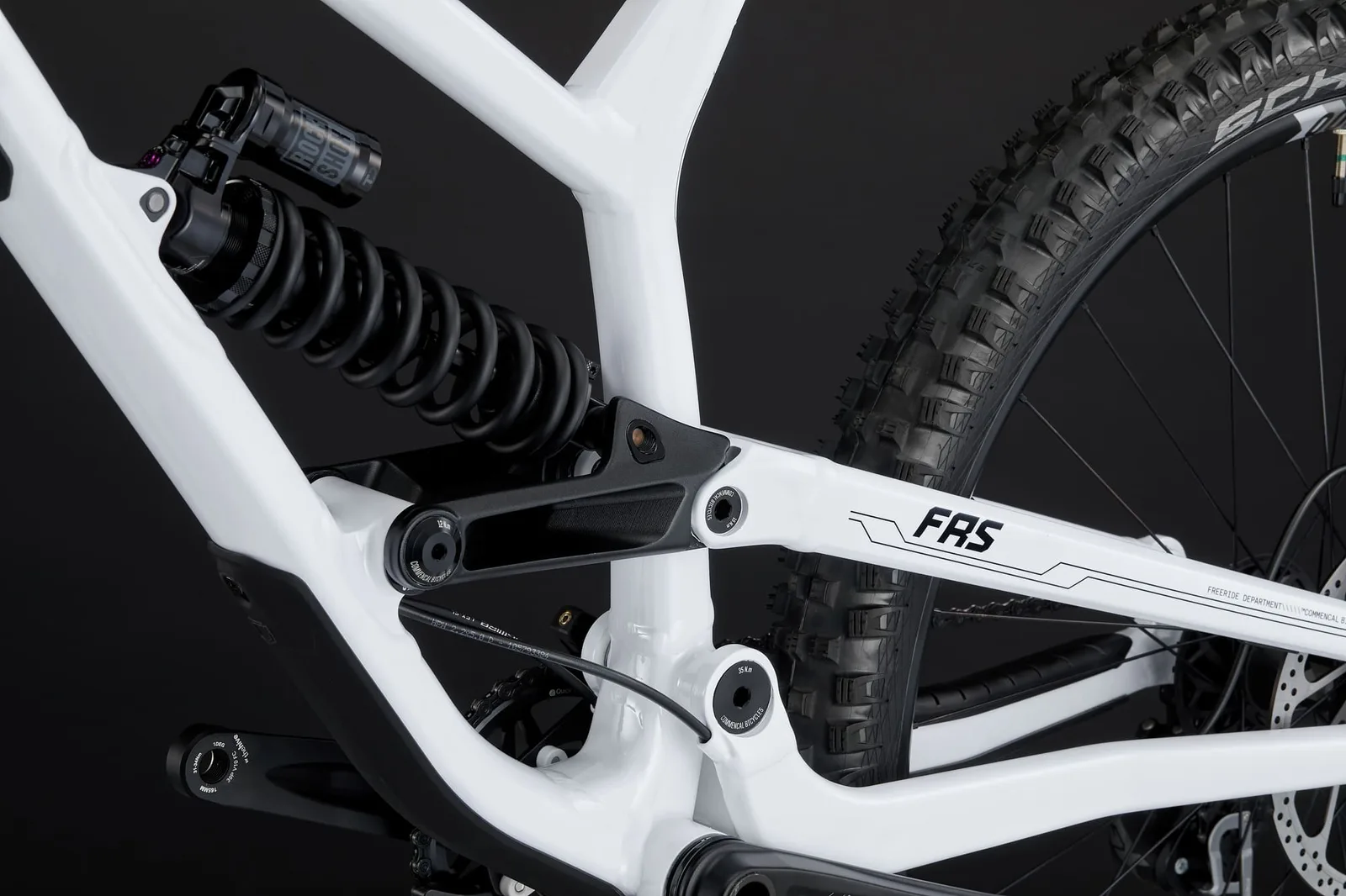 FRS PARK PURE WHITE 2026 (9/10)