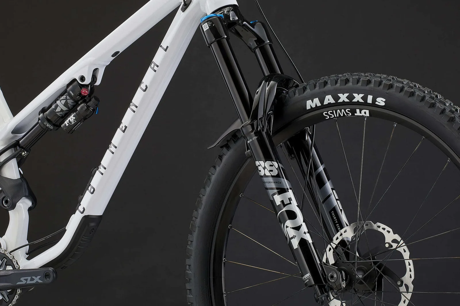 META SX V4 ESSENTIAL PURE WHITE 2025 (7/10)