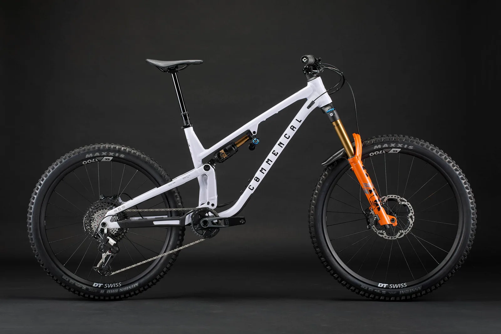 META SX V5 SIGNATURE PURE WHITE 2026 (1/10)