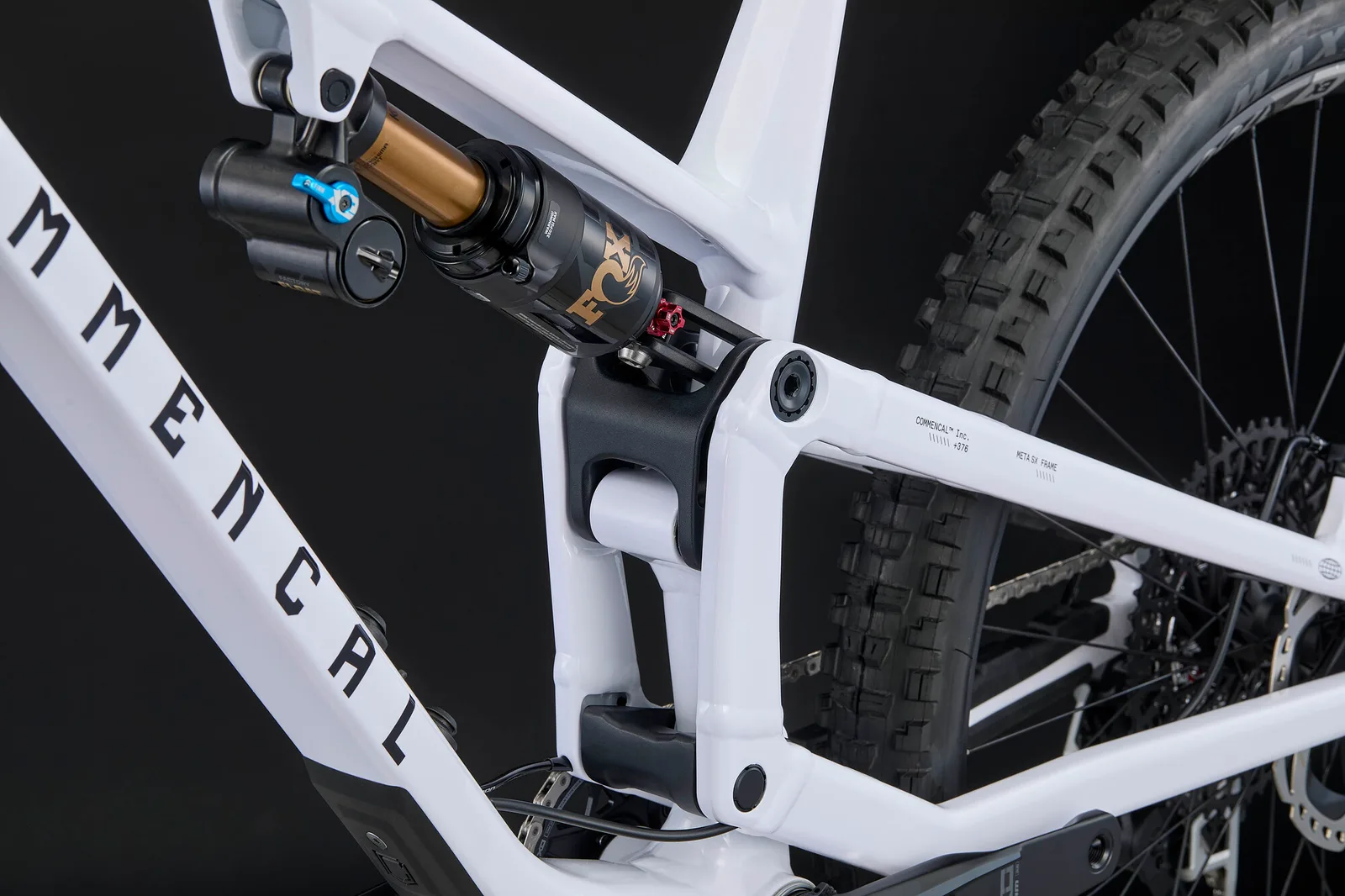 META SX V5 SIGNATURE PURE WHITE 2026 (9/10)