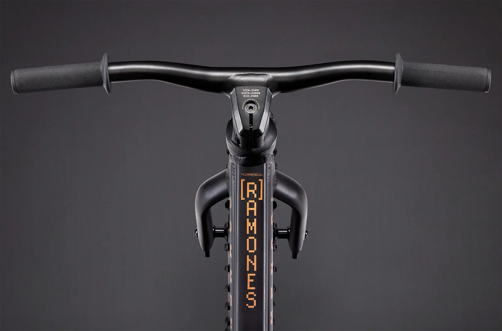 RAMONES 12 PUSH BIKE BLACK 2026 (4/4)