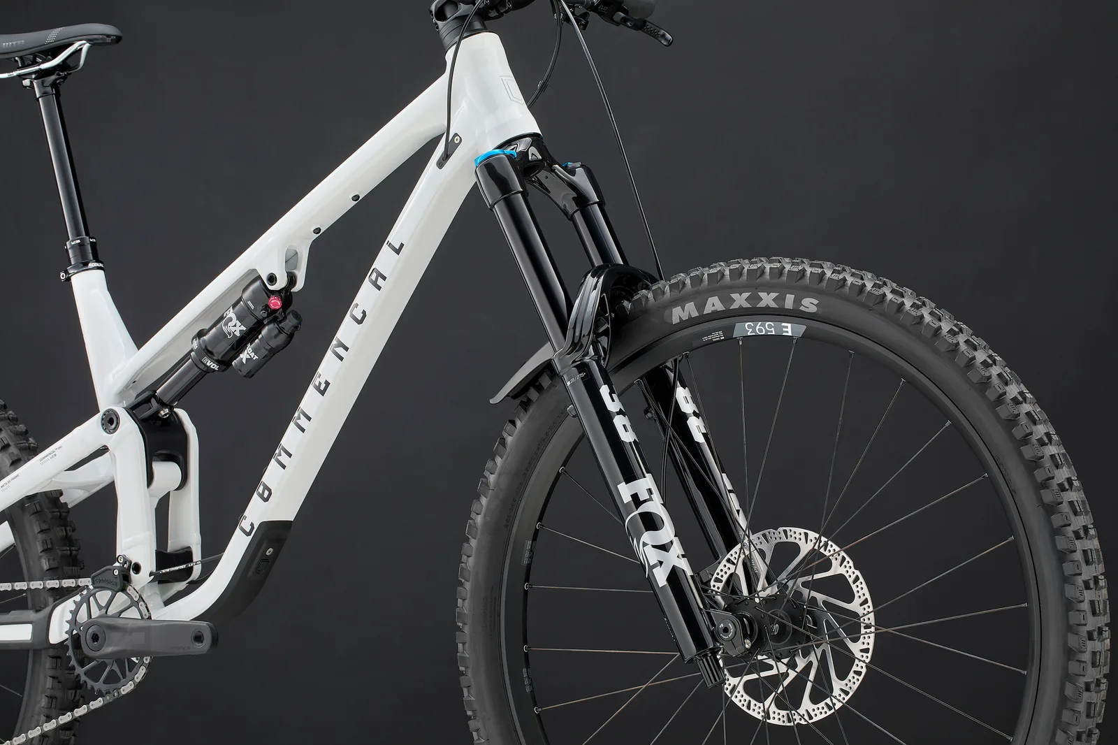 META SX V5 ESSENTIAL PURE WHITE 2027 (7/10)