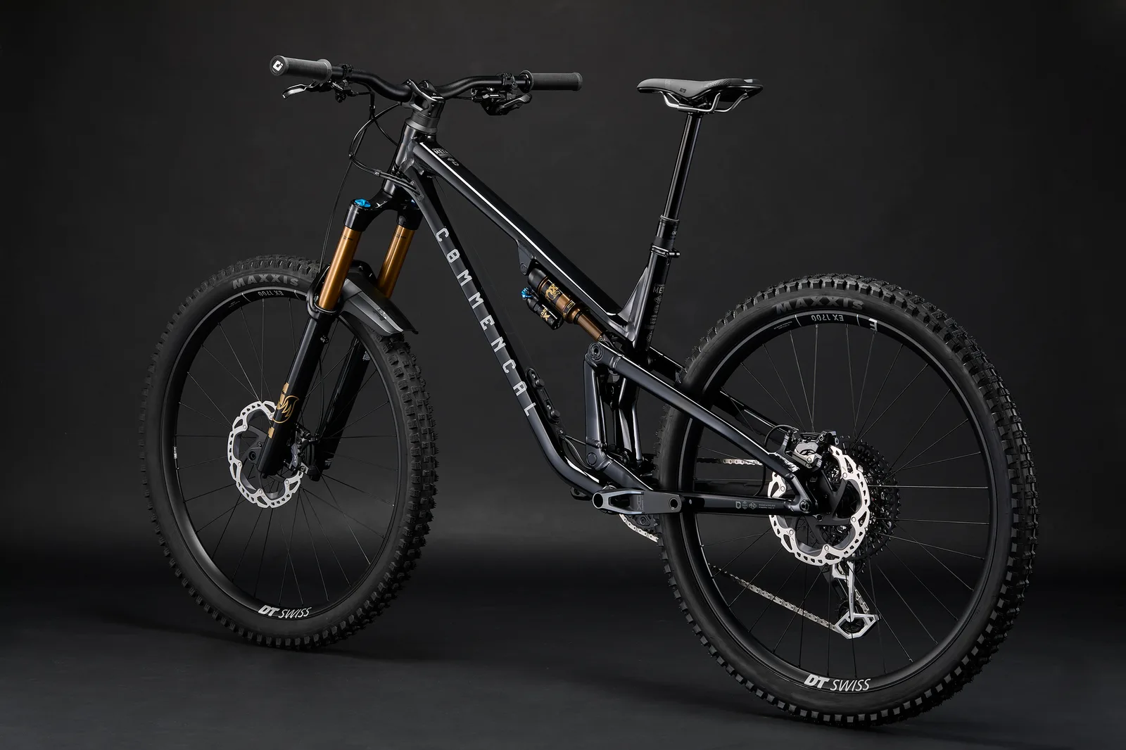 META V5 SIGNATURE PURE BLACK  2027 (3/10)
