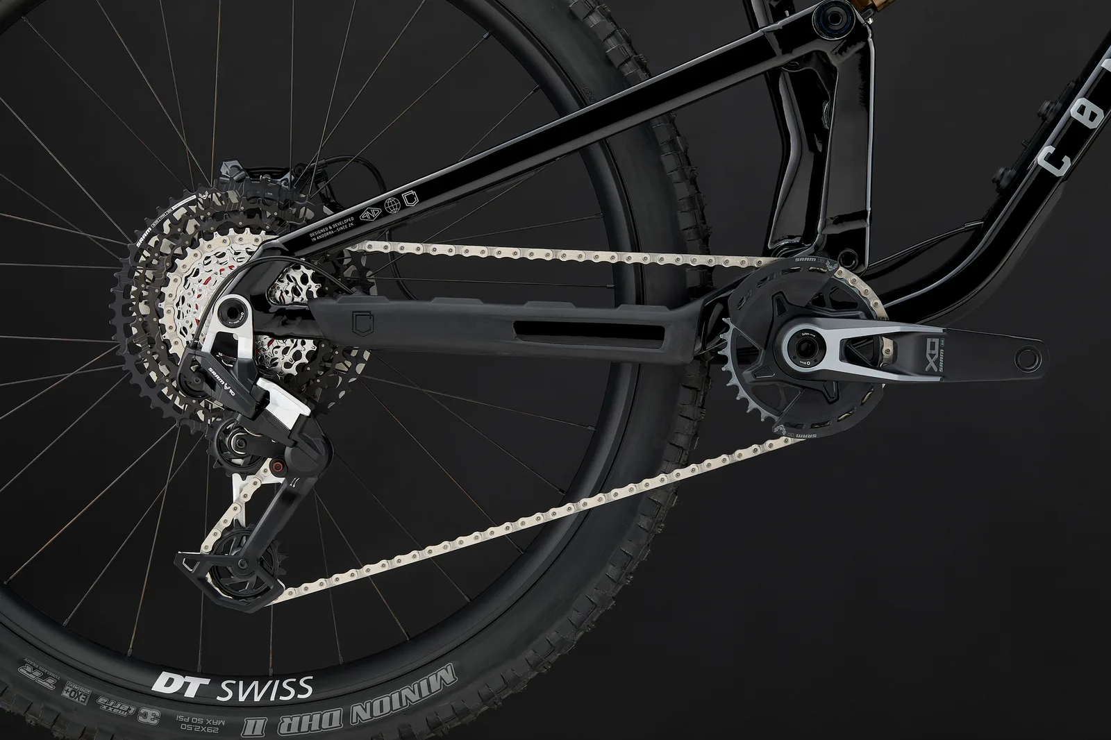 META V5 SIGNATURE PURE BLACK  2027 (6/10)