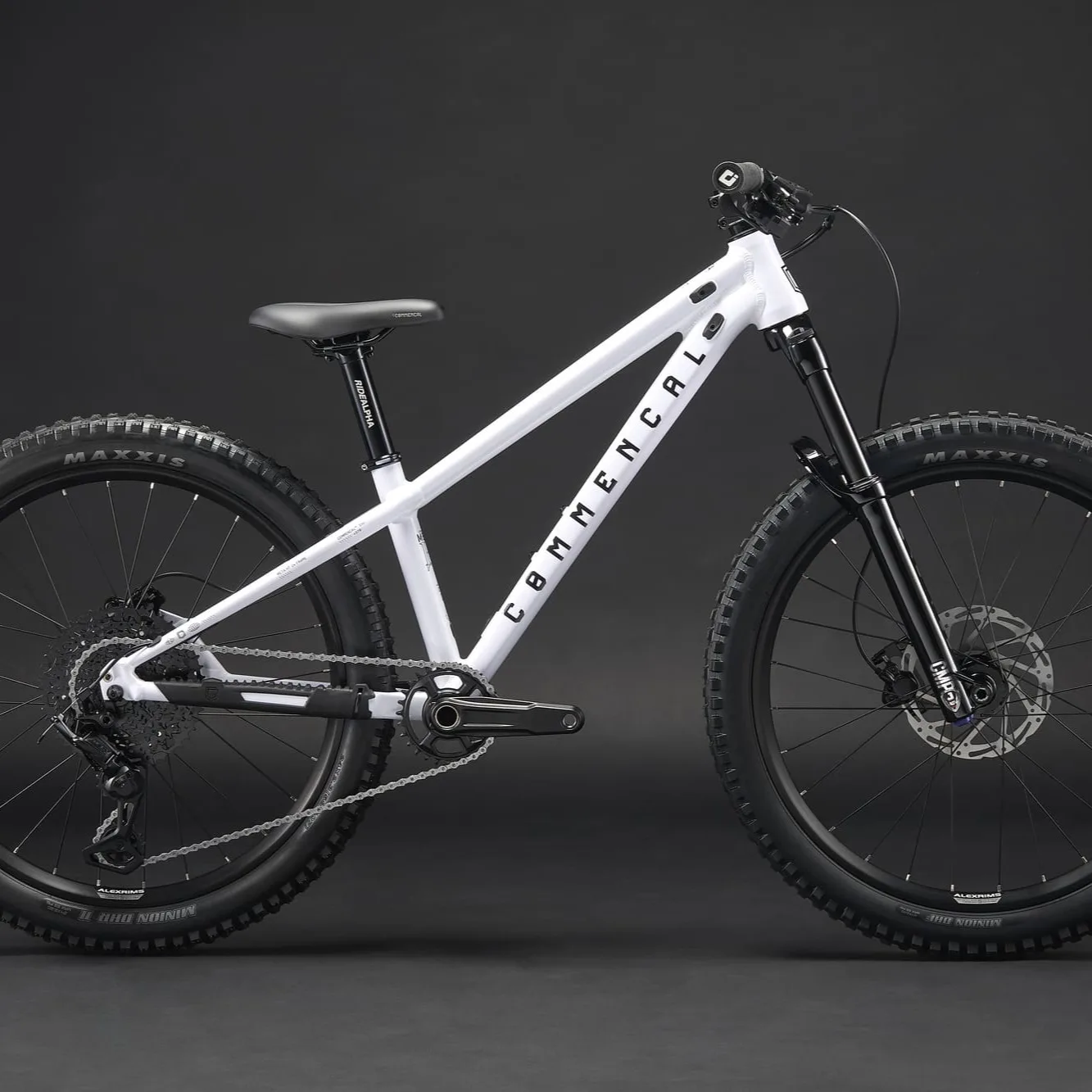 META HT 24 PURE WHITE 2026 (1/8)
