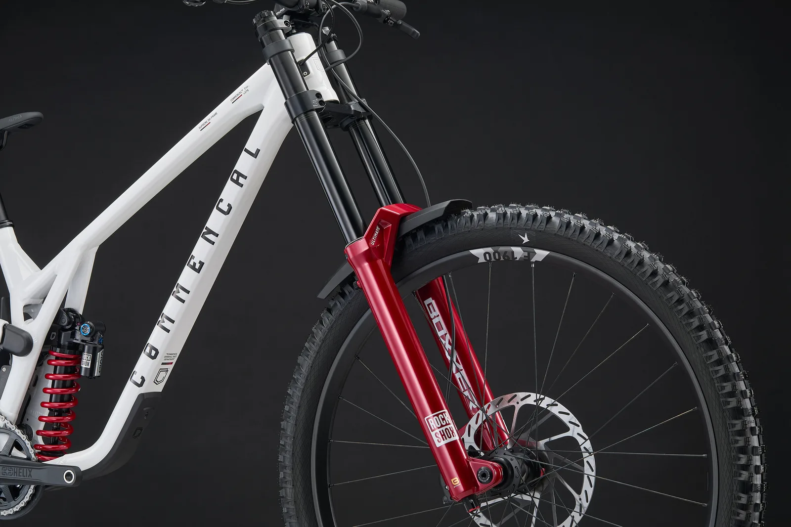 SUPREME DH V5.2 ROCKSHOX PURE WHITE 2027 (7/10)