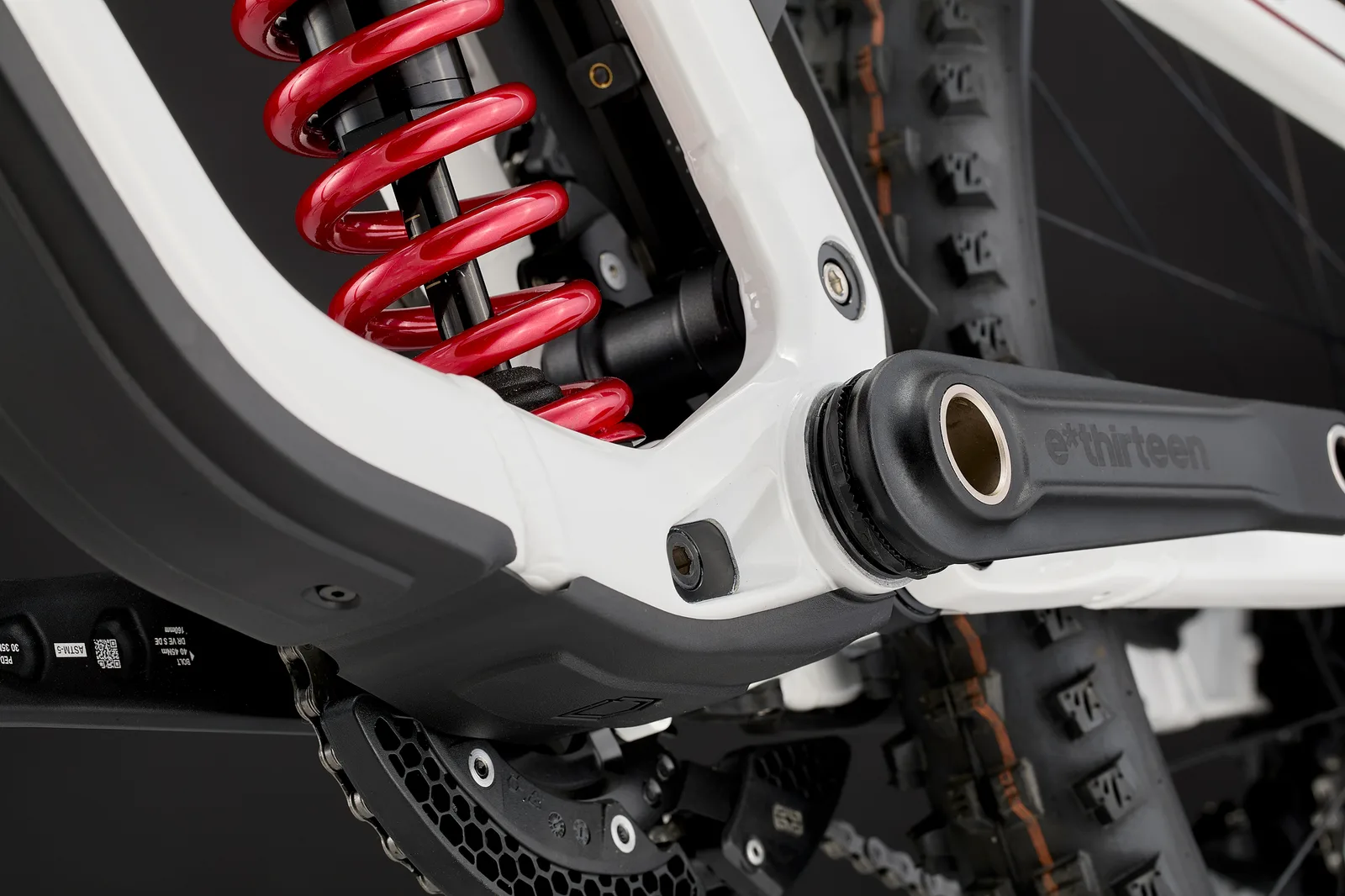 SUPREME DH V5.2 ROCKSHOX PURE WHITE 2027 (9/10)