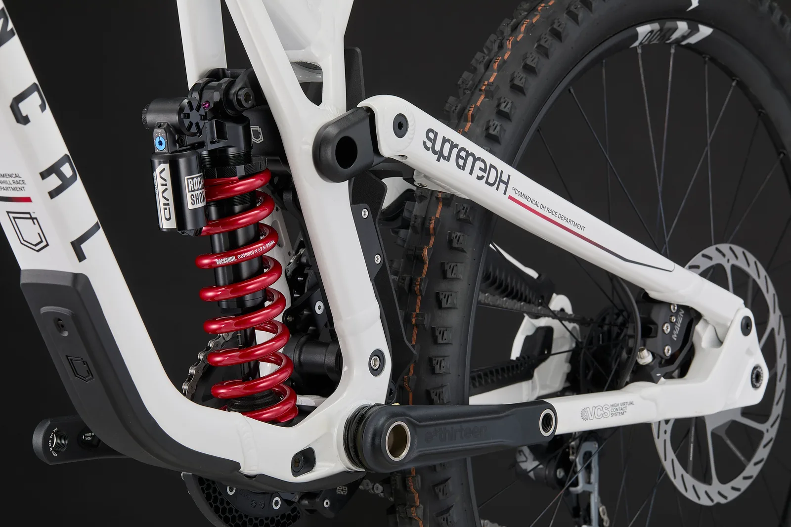 SUPREME DH V5.2 ROCKSHOX PURE WHITE 2027 (8/10)