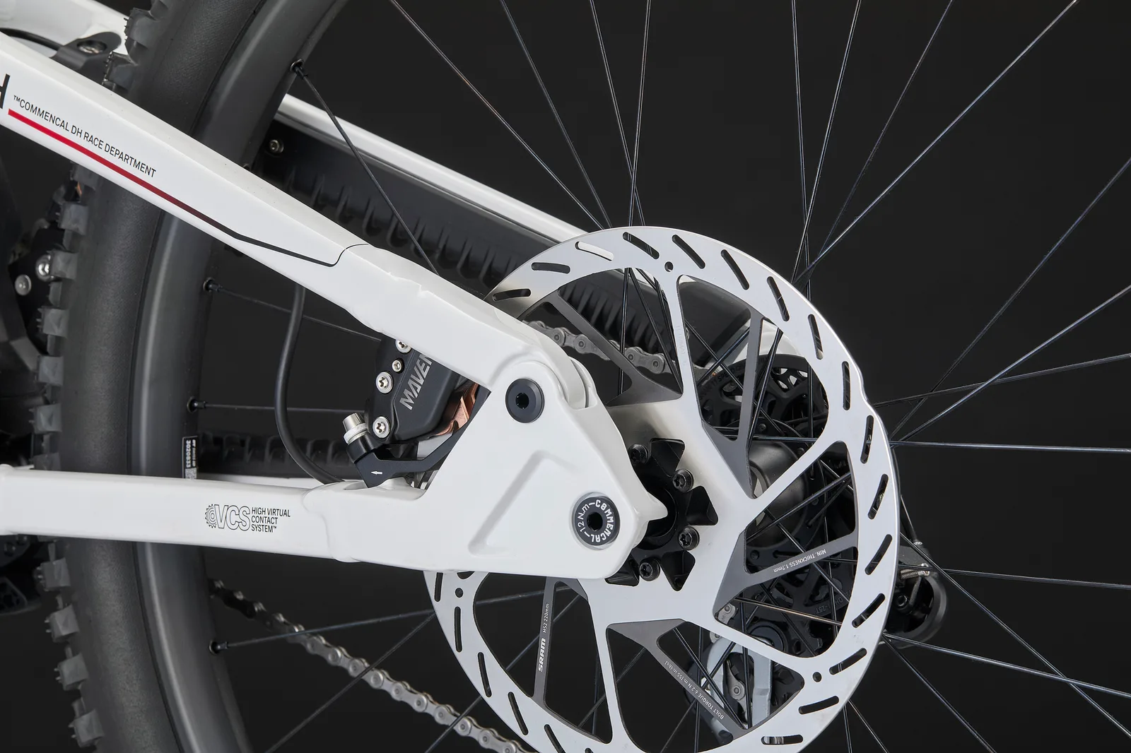 SUPREME DH V5.2 ROCKSHOX PURE WHITE 2027 (10/10)